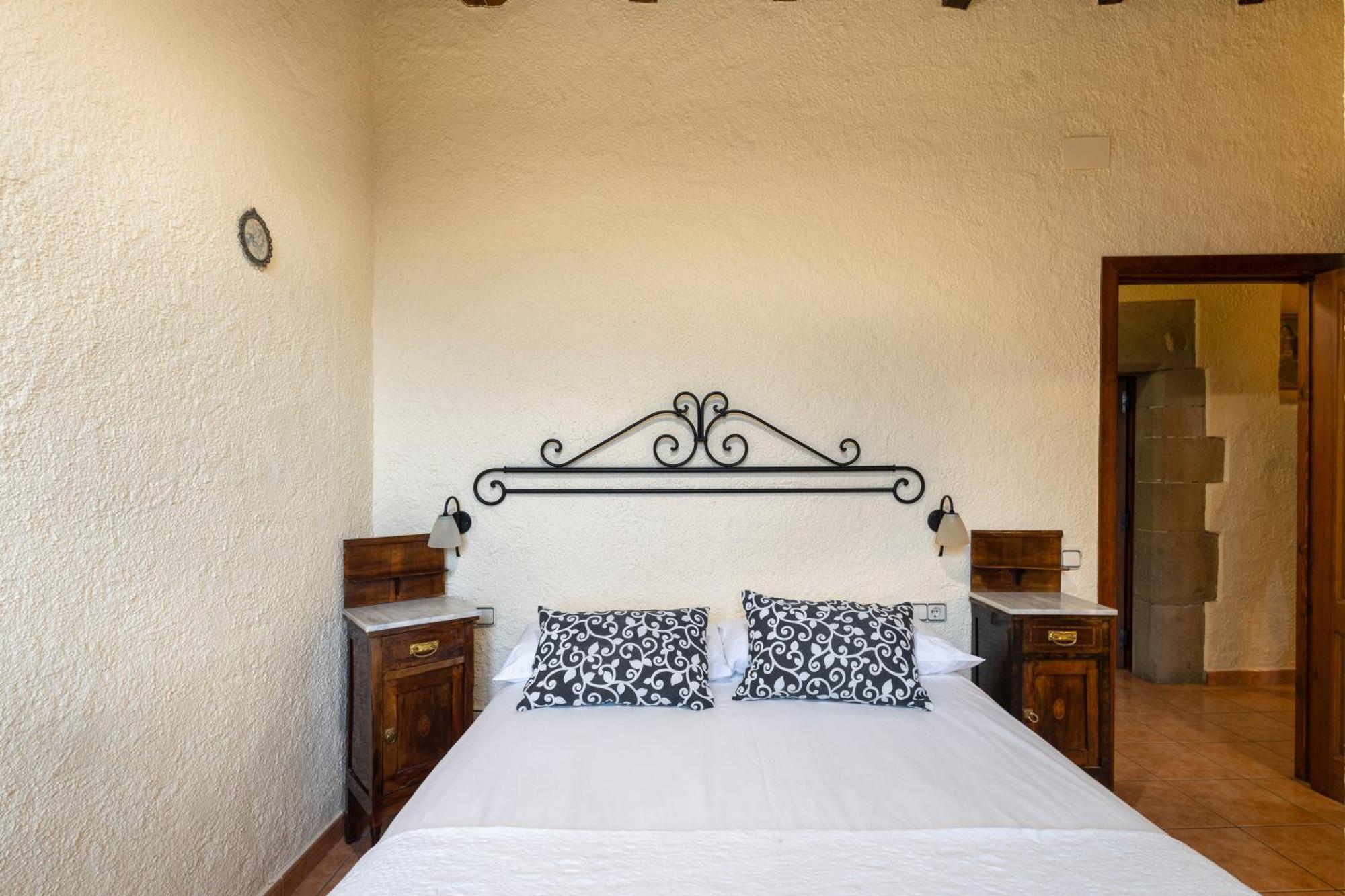 Hostal Mas Vinyoles Centellas Exterior foto