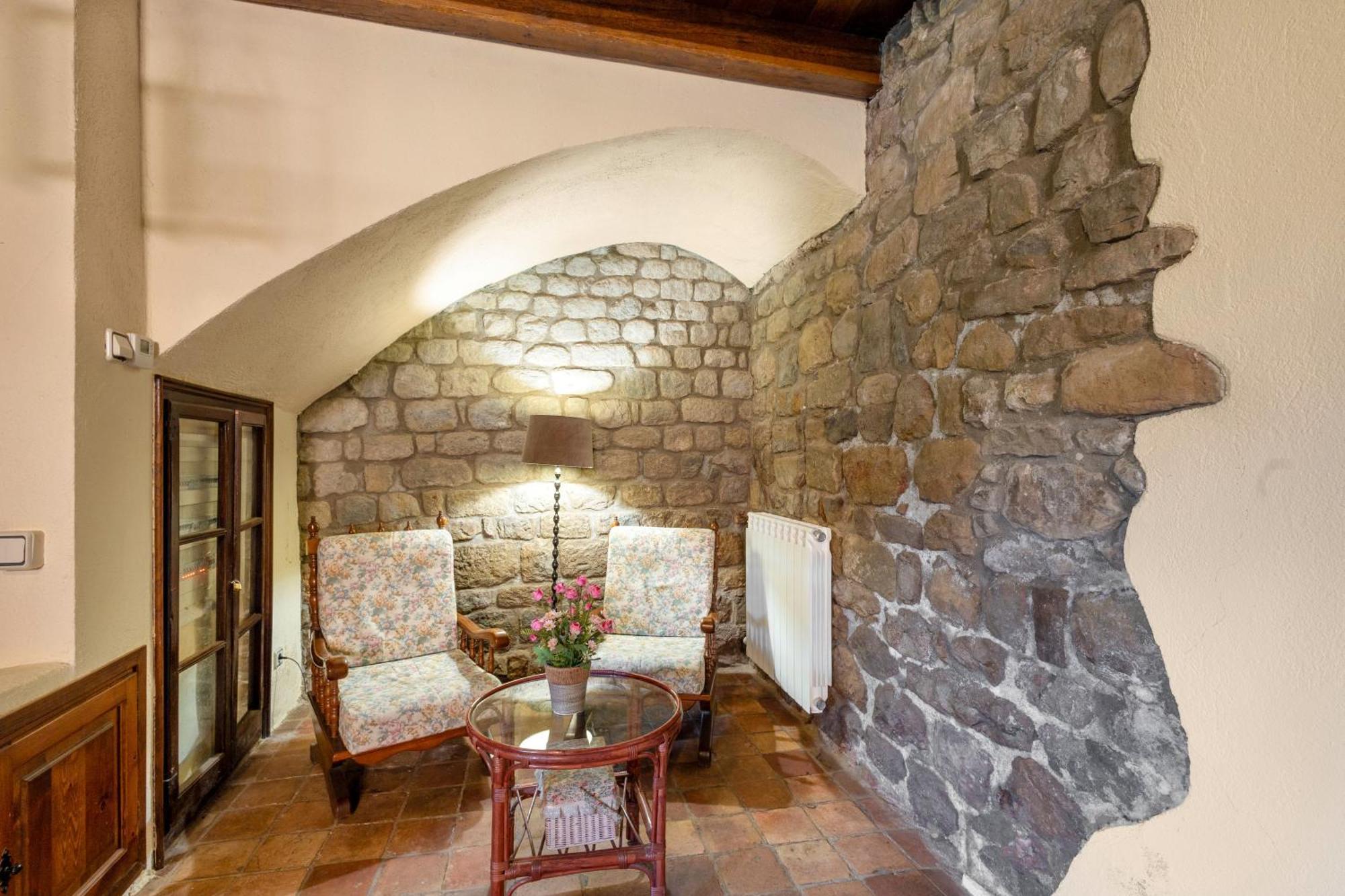 Hostal Mas Vinyoles Centellas Exterior foto